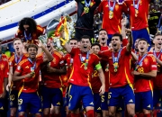 开云体育app-欧国联赛再起风云，球队蓄势待发