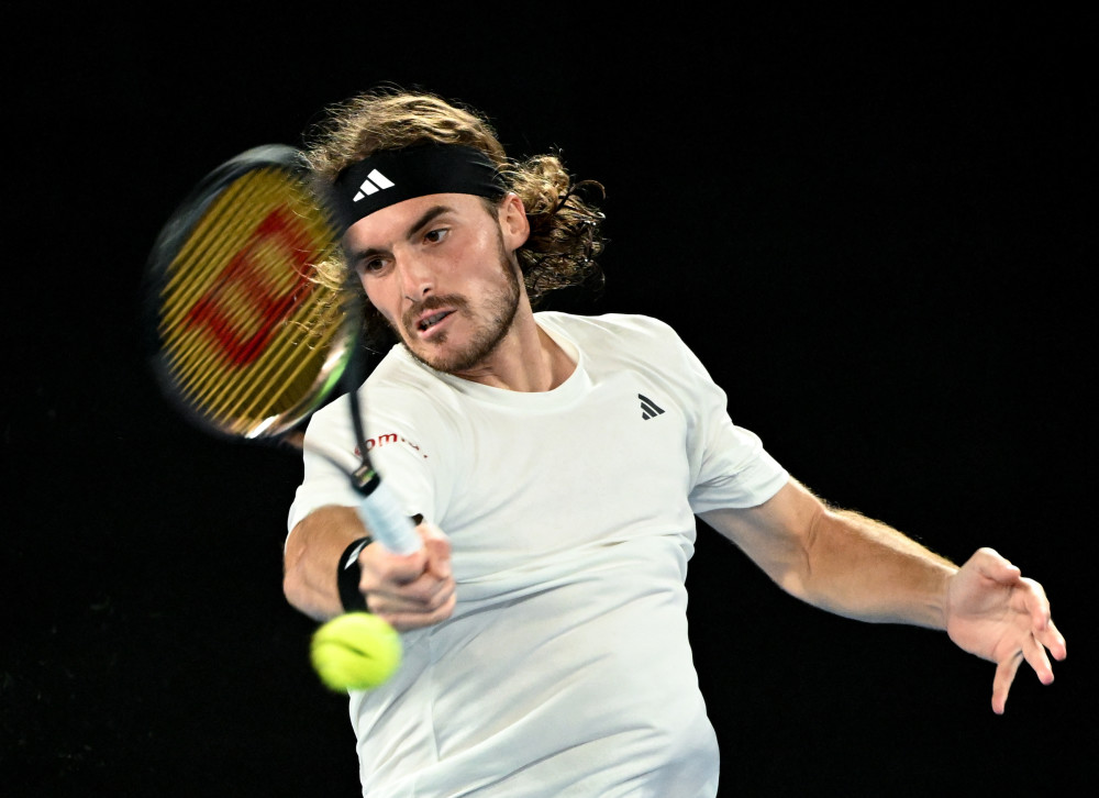 英国网球队绝杀世界网球队，西西帕斯爆发神勇的简单介绍