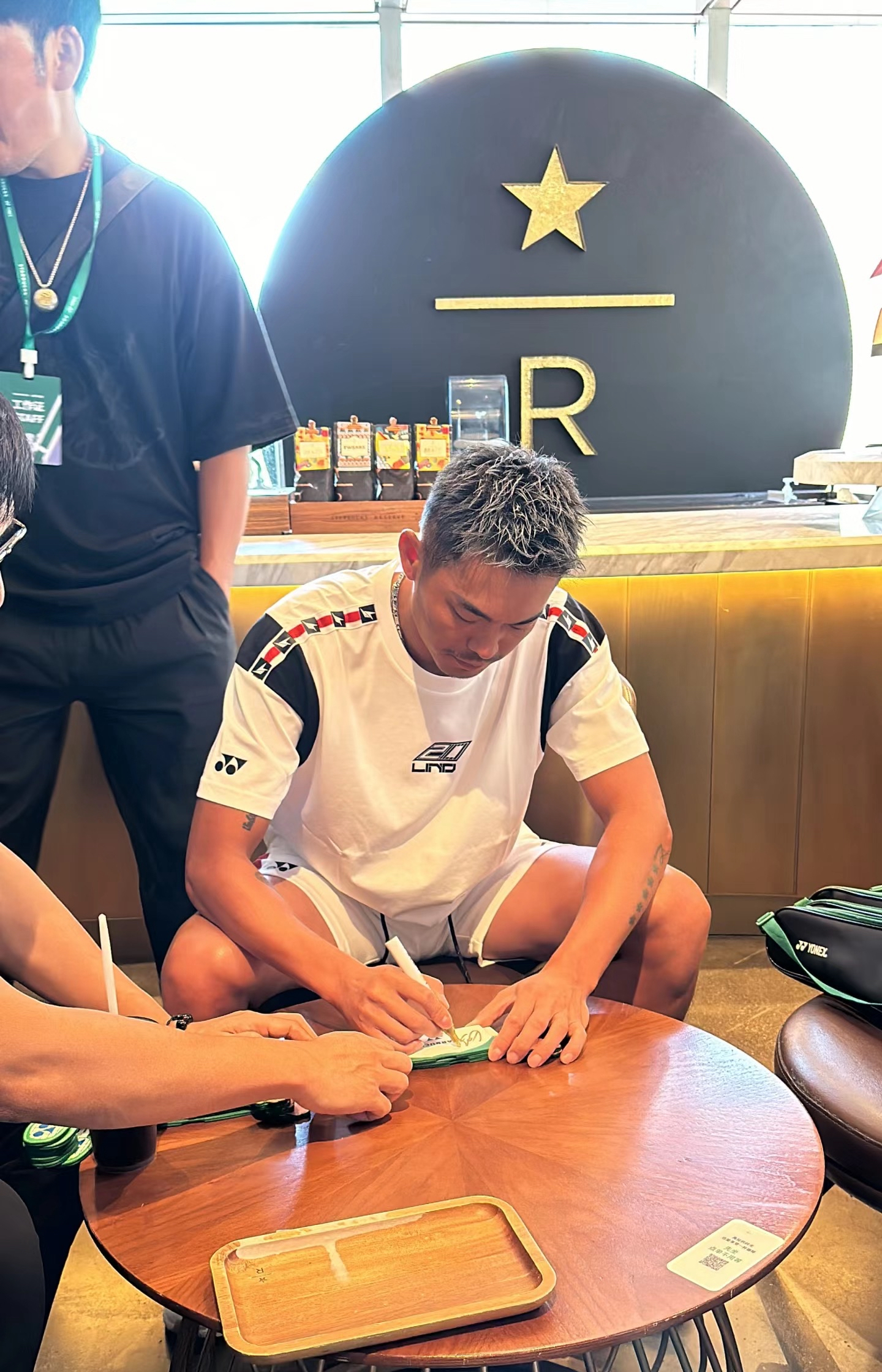 包含丹麦羽毛球队血洗法国羽毛球队，林丹制霸全场的词条