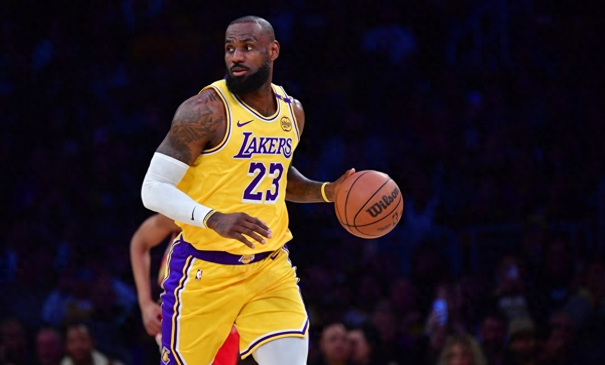 湖人强势鹈鹕，汉密尔顿制霸全场的简单介绍