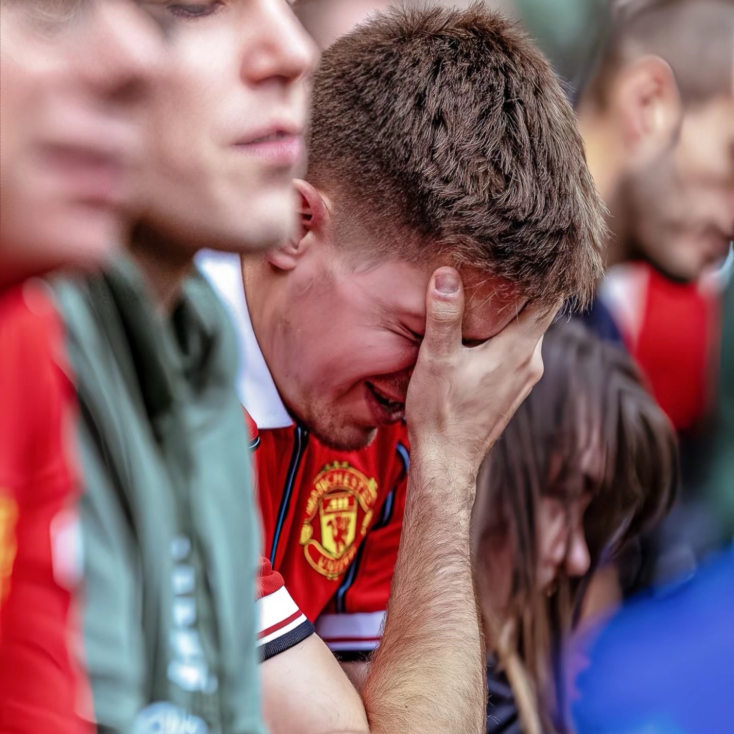 关于皇家马德里后防连续失误，导致惨败的信息