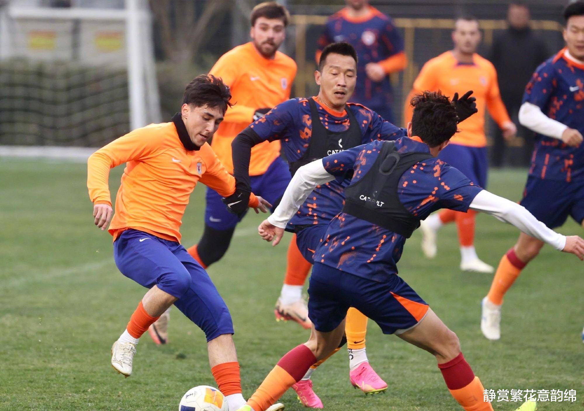 关于球队备战新赛季,备受期待的大比拼的信息 关于球队备战新赛季,备受期待的大比拼的信息