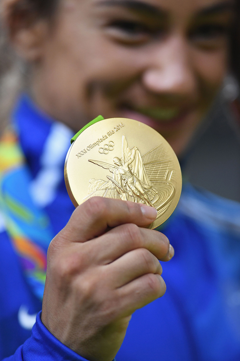 哥伦比亚男子射击选手获得银牌 哥伦比亚男子射击选手获得银牌