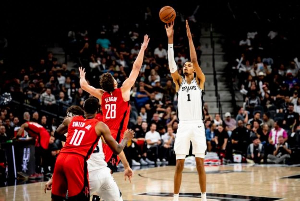 关于快船主场失利，莱昂纳德难以独挡一帜的信息