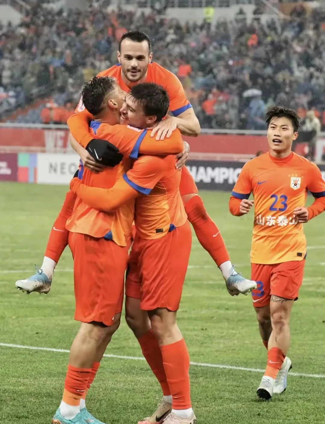 球队老将复出,经验助球队战胜对手的简单介绍 球队老将复出,经验助球队战胜对手的简单介绍