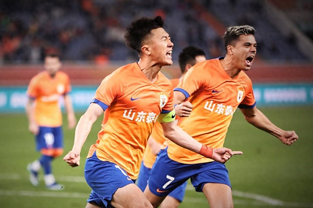 关于河南队在今日比赛中战胜对手,登顶排行榜的信息 关于河南队在今日比赛中战胜对手,登顶排行榜的信息