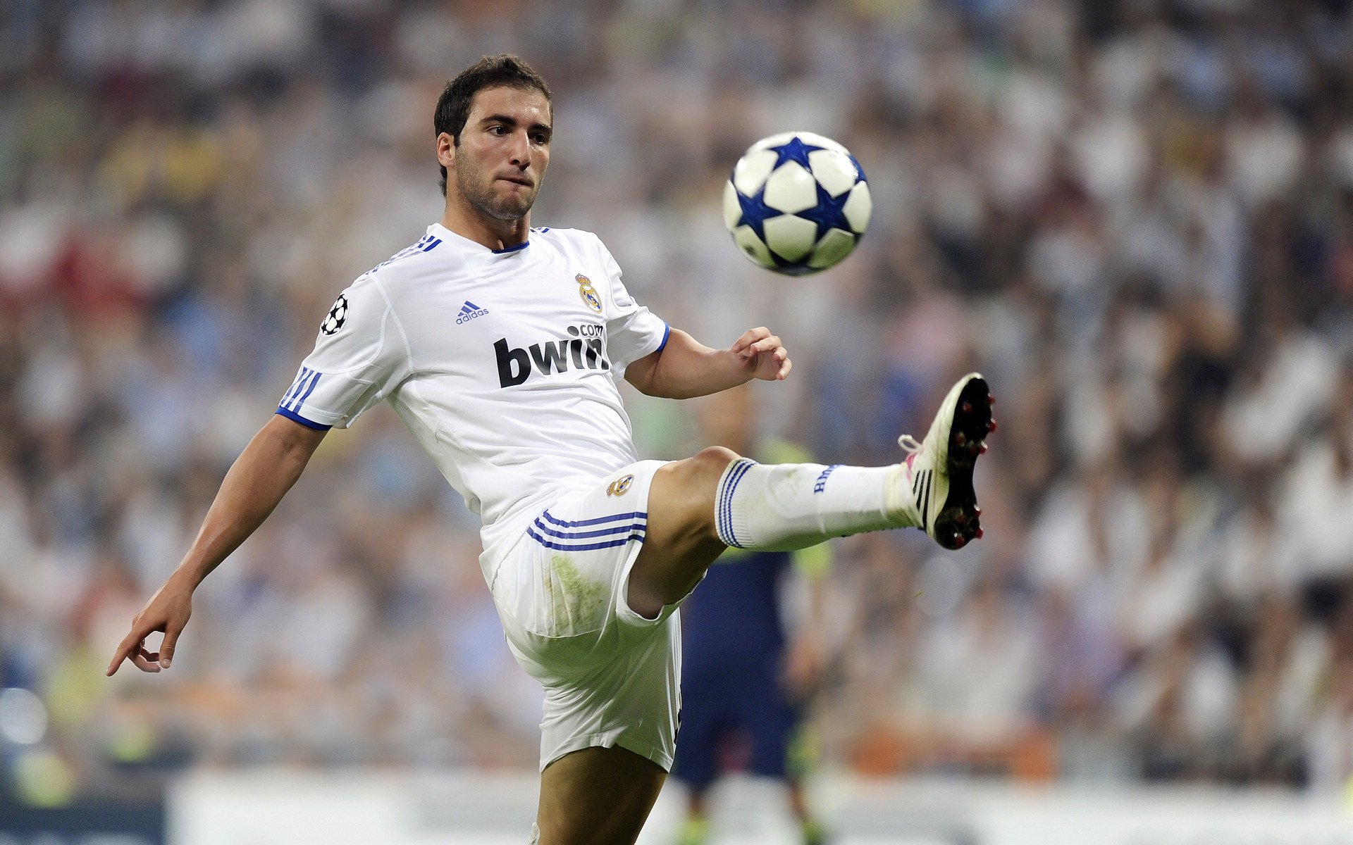 跨界统治力,从NBA的黄蜂轻取公牛到欧冠赛场的武切维奇接管时刻