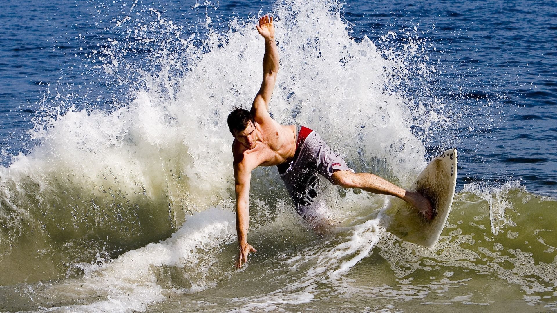 铁骑踏碎凤凰城,西亚卡姆单骑破阵,速胜背后的战术革命